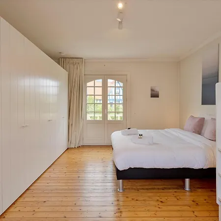 Pauline Vila De Panne