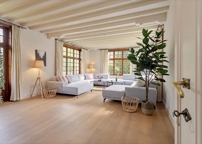 Pauline 빌라 드판