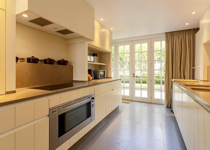 Pauline 빌라 드판